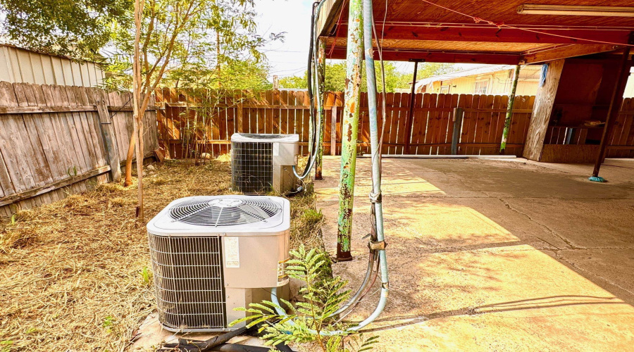 5116 Haynes Ave, LAREDO, Texas 78041, ,Multi-family,For Sale,5116 Haynes Ave,20261221