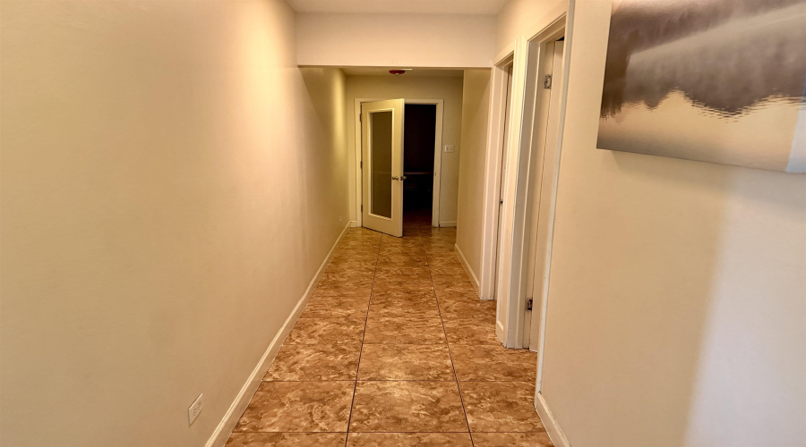 3102 Vidaurri Ave, Laredo, Texas 78040, 1 Bedroom Bedrooms, 1 Room Rooms,2 BathroomsBathrooms,Commercial/industrial,For Rent,3102 Vidaurri Ave,20261215