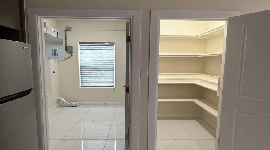 504 Gale Ct, LAREDO, Texas 78041, 3 Bedrooms Bedrooms, 5 Rooms Rooms,2 BathroomsBathrooms,Residential,For Rent,504 Gale Ct,20261208