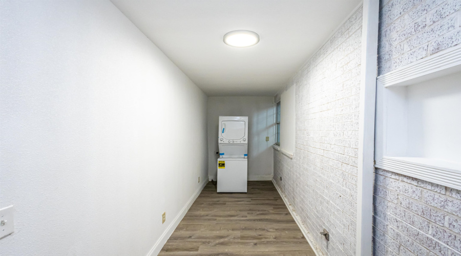 1420 Corpus Christi St, Laredo, Texas 78040, 2 Bedrooms Bedrooms, 5 Rooms Rooms,2 BathroomsBathrooms,Residential,For Rent,1420 Corpus Christi St,20261209