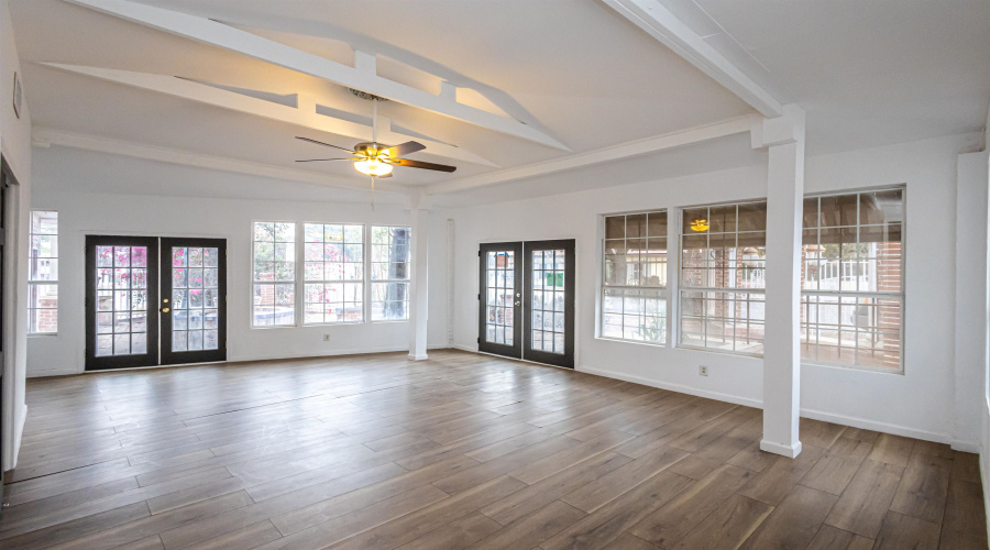 1420 Corpus Christi St, Laredo, Texas 78040, 2 Bedrooms Bedrooms, 5 Rooms Rooms,2 BathroomsBathrooms,Residential,For Rent,1420 Corpus Christi St,20261209