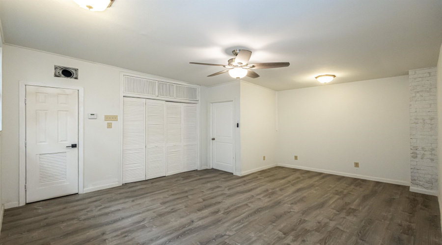 1420 Corpus Christi St, Laredo, Texas 78040, 3 Bedrooms Bedrooms, 5 Rooms Rooms,2 BathroomsBathrooms,Residential,For Rent,1420 Corpus Christi St,20261211