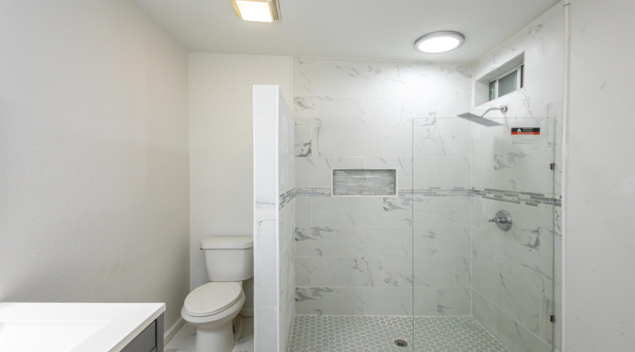 1420 Corpus Christi St, Laredo, Texas 78040, 3 Bedrooms Bedrooms, 5 Rooms Rooms,2 BathroomsBathrooms,Residential,For Rent,1420 Corpus Christi St,20261211