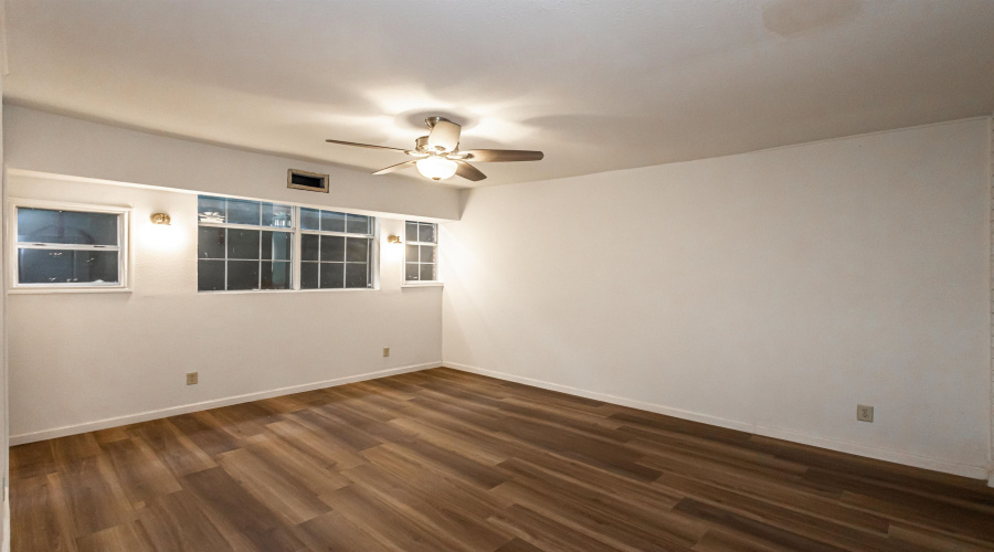 1420 Corpus Christi St, Laredo, Texas 78040, 3 Bedrooms Bedrooms, 5 Rooms Rooms,2 BathroomsBathrooms,Residential,For Rent,1420 Corpus Christi St,20261211