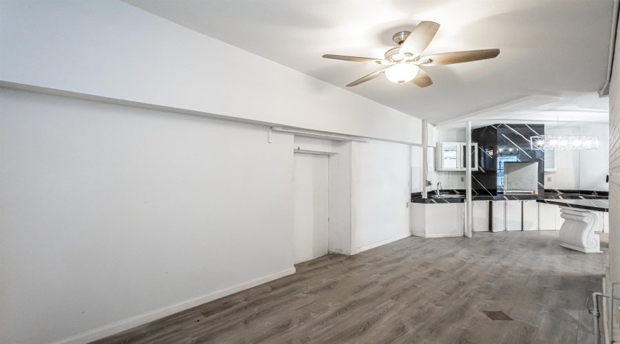 1420 Corpus Christi St, Laredo, Texas 78040, 3 Bedrooms Bedrooms, 5 Rooms Rooms,2 BathroomsBathrooms,Residential,For Rent,1420 Corpus Christi St,20261211