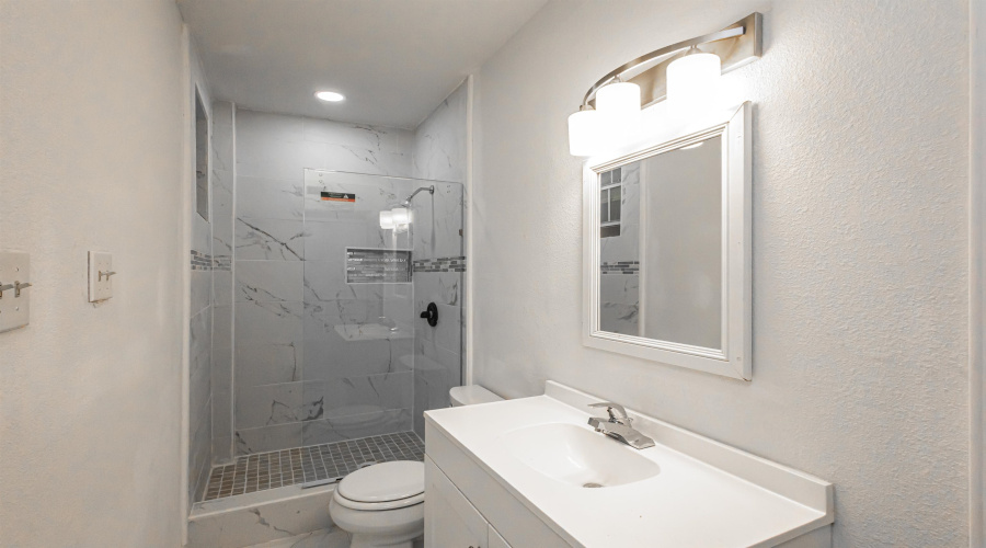 1420 Corpus Christi St, Laredo, Texas 78040, 3 Bedrooms Bedrooms, 5 Rooms Rooms,2 BathroomsBathrooms,Residential,For Rent,1420 Corpus Christi St,20261211