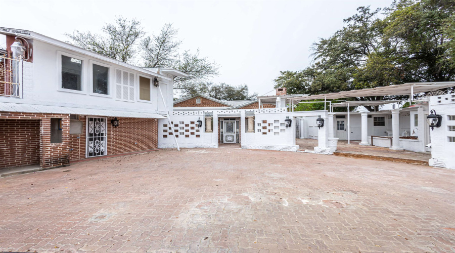 1420 Corpus Christi St, Laredo, Texas 78040, 1 Bedroom Bedrooms, 2 Rooms Rooms,1 BathroomBathrooms,Residential,For Rent,1420 Corpus Christi St,20261212