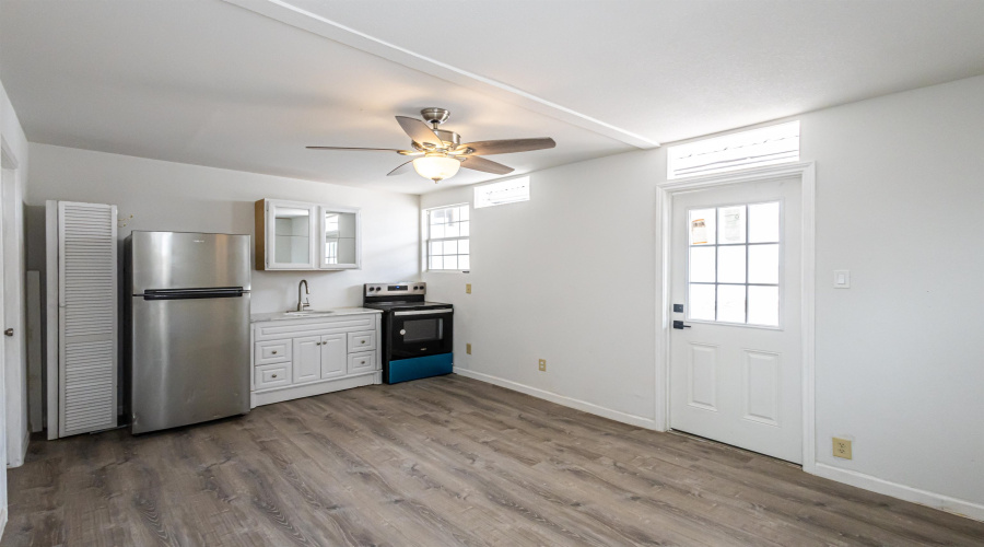 1420 Corpus Christi St, Laredo, Texas 78040, 1 Bedroom Bedrooms, 2 Rooms Rooms,1 BathroomBathrooms,Residential,For Rent,1420 Corpus Christi St,20261212