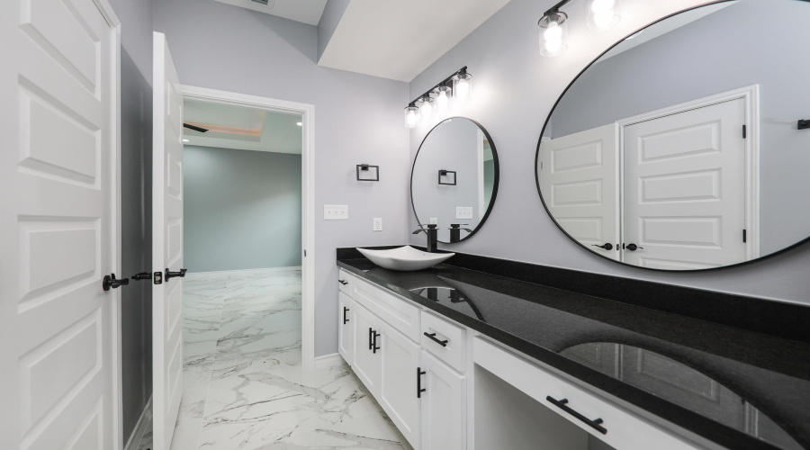 1402 El Caporal Dr., Laredo, Texas 78046, 3 Bedrooms Bedrooms, 5 Rooms Rooms,2 BathroomsBathrooms,Residential,For Sale,1402 El Caporal Dr.,20261213