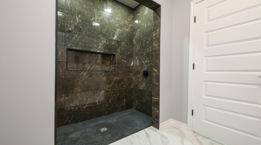 1402 El Caporal Dr., Laredo, Texas 78046, 3 Bedrooms Bedrooms, 5 Rooms Rooms,2 BathroomsBathrooms,Residential,For Sale,1402 El Caporal Dr.,20261213