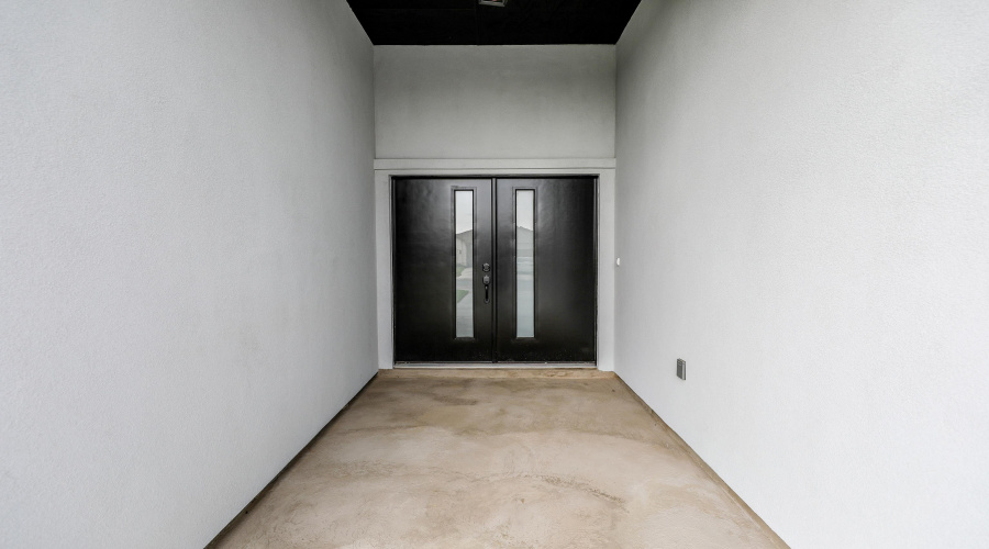 1402 El Caporal Dr., Laredo, Texas 78046, 3 Bedrooms Bedrooms, 5 Rooms Rooms,2 BathroomsBathrooms,Residential,For Sale,1402 El Caporal Dr.,20261213