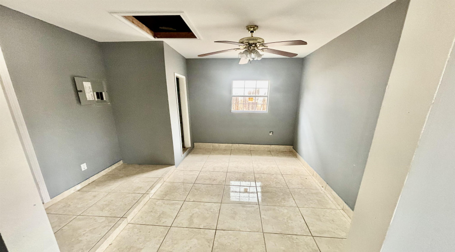 3106 St Isaac Lp, Laredo, Texas 78046, 3 Bedrooms Bedrooms, 5 Rooms Rooms,2 BathroomsBathrooms,Residential,For Sale,3106 St Isaac Lp,20261216