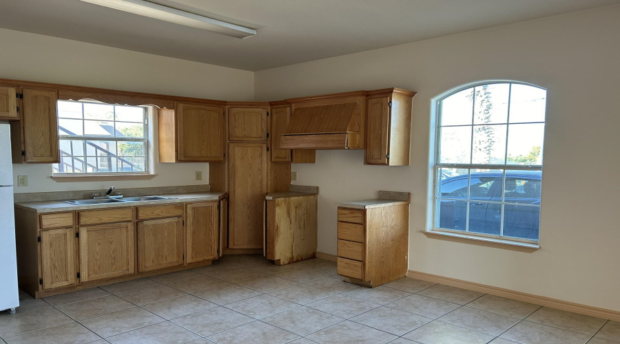 2901 S Martin Ave, Laredo, Texas 78046, 2 Bedrooms Bedrooms, 5 Rooms Rooms,1 BathroomBathrooms,Residential,For Rent,2901 S Martin Ave,20261217