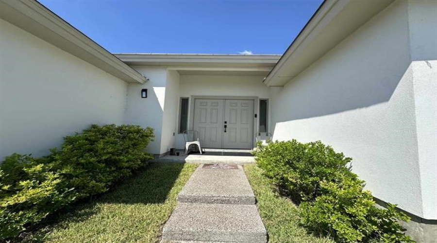 406 Graneros Ave., Laredo, Texas 78045, 3 Bedrooms Bedrooms, 5 Rooms Rooms,2 BathroomsBathrooms,Residential,For Rent,406 Graneros Ave.,20261218