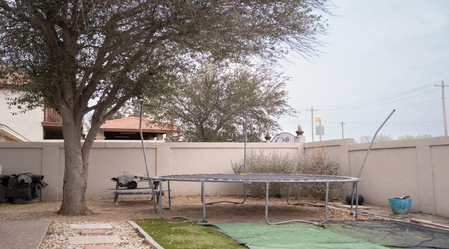 1605 Whitewood Dr, Laredo, Texas 78045, 3 Bedrooms Bedrooms, 3 Rooms Rooms,2 BathroomsBathrooms,Residential,For Sale,1605 Whitewood Dr,20261219