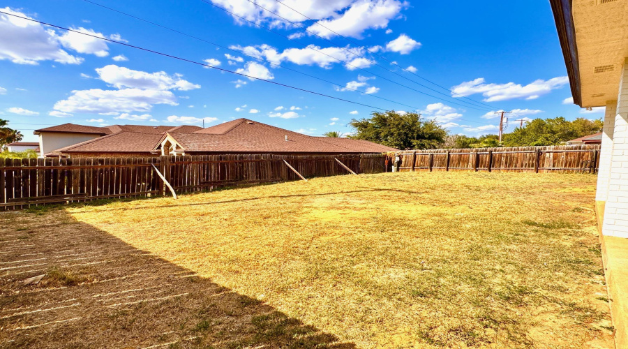 402 St Croix Dr, LAREDO, Texas 78045, 3 Bedrooms Bedrooms, 7 Rooms Rooms,2 BathroomsBathrooms,Residential,For Sale,402 St Croix Dr,20261222