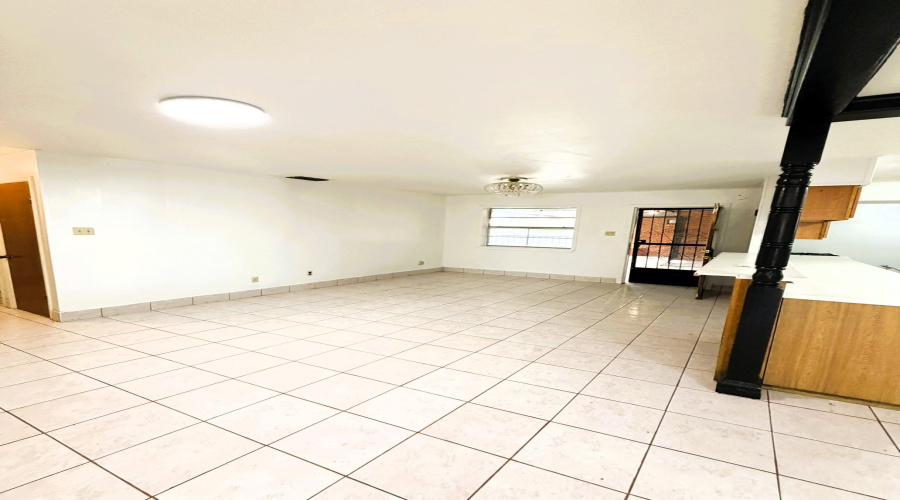 2119 Chacon St, Laredo, Texas 78043, 3 Bedrooms Bedrooms, 6 Rooms Rooms,2 BathroomsBathrooms,Residential,For Sale,2119 Chacon St,20260729