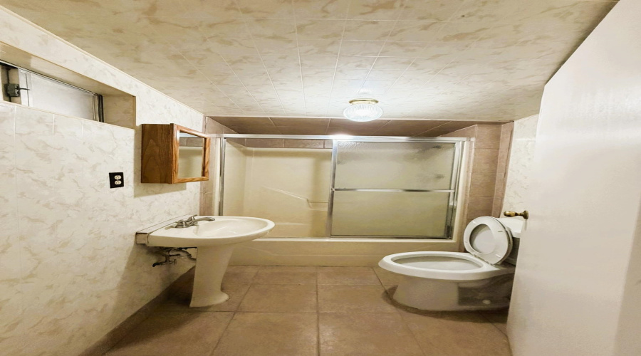 2119 Chacon St, Laredo, Texas 78043, 3 Bedrooms Bedrooms, 6 Rooms Rooms,2 BathroomsBathrooms,Residential,For Sale,2119 Chacon St,20260729