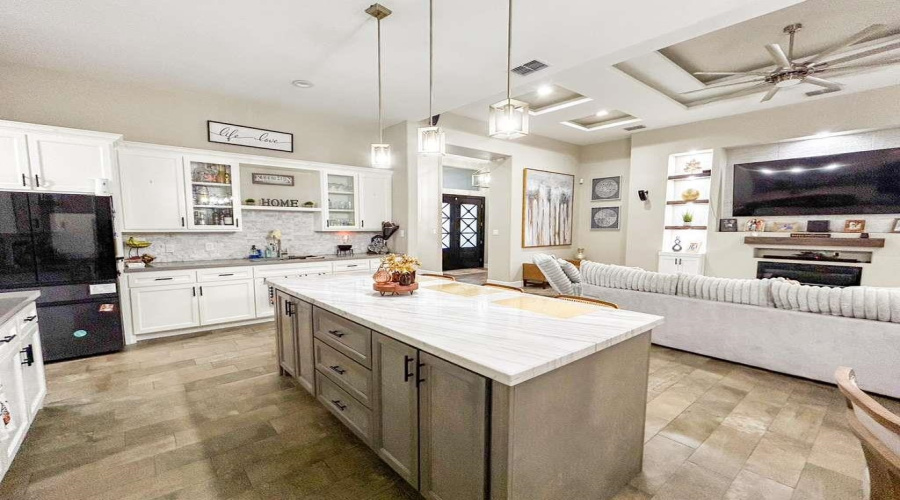 613 Puerta Del Sol, Laredo, Texas 78045, 4 Bedrooms Bedrooms, 6 Rooms Rooms,3 BathroomsBathrooms,Residential,For Sale,613 Puerta Del Sol,20261225