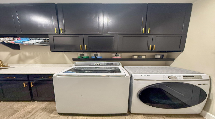 613 Puerta Del Sol, Laredo, Texas 78045, 4 Bedrooms Bedrooms, 6 Rooms Rooms,3 BathroomsBathrooms,Residential,For Sale,613 Puerta Del Sol,20261225