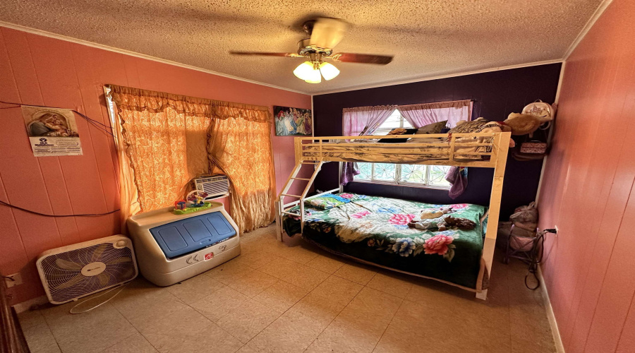 3212 Pecan St, Laredo, Texas 78046, 3 Bedrooms Bedrooms, 5 Rooms Rooms,1 BathroomBathrooms,Residential,For Rent,3212 Pecan St,20261226