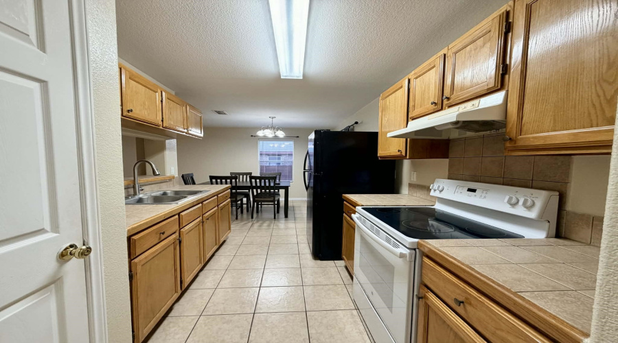 817 Witherspoon Lp, Laredo, Texas 78046, 3 Bedrooms Bedrooms, 4 Rooms Rooms,2 BathroomsBathrooms,Residential,For Rent,817 Witherspoon Lp,20261227
