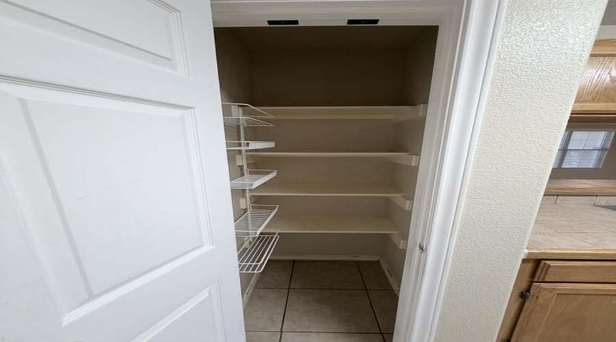 817 Witherspoon Lp, Laredo, Texas 78046, 3 Bedrooms Bedrooms, 4 Rooms Rooms,2 BathroomsBathrooms,Residential,For Rent,817 Witherspoon Lp,20261227