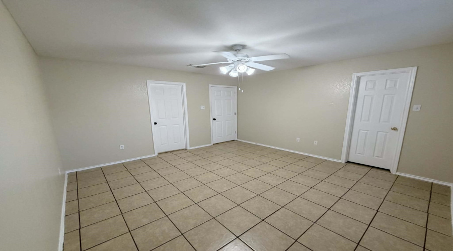 817 Witherspoon Lp, Laredo, Texas 78046, 3 Bedrooms Bedrooms, 4 Rooms Rooms,2 BathroomsBathrooms,Residential,For Rent,817 Witherspoon Lp,20261227