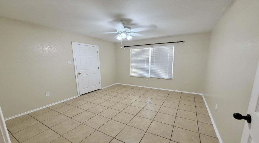 817 Witherspoon Lp, Laredo, Texas 78046, 3 Bedrooms Bedrooms, 4 Rooms Rooms,2 BathroomsBathrooms,Residential,For Rent,817 Witherspoon Lp,20261227