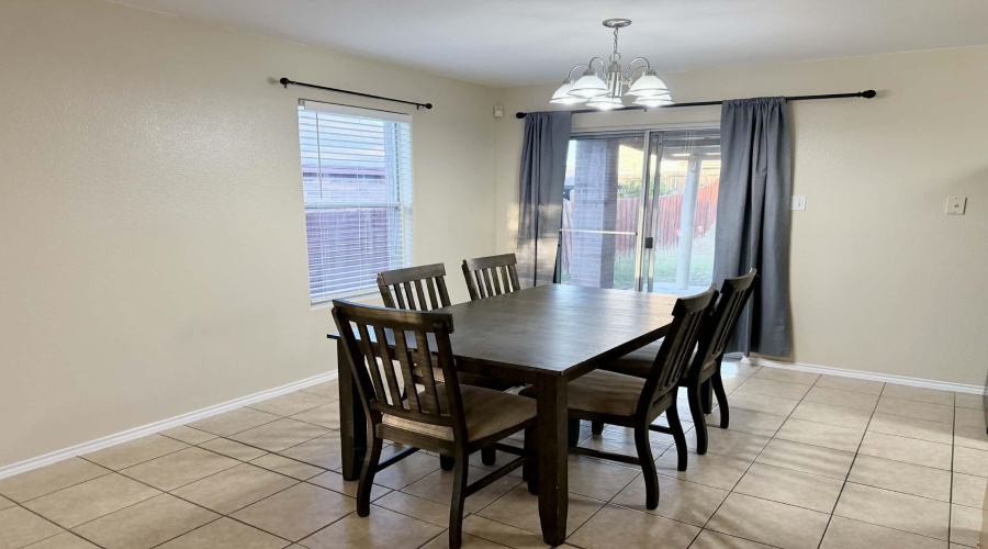 817 Witherspoon Lp, Laredo, Texas 78046, 3 Bedrooms Bedrooms, 4 Rooms Rooms,2 BathroomsBathrooms,Residential,For Rent,817 Witherspoon Lp,20261227