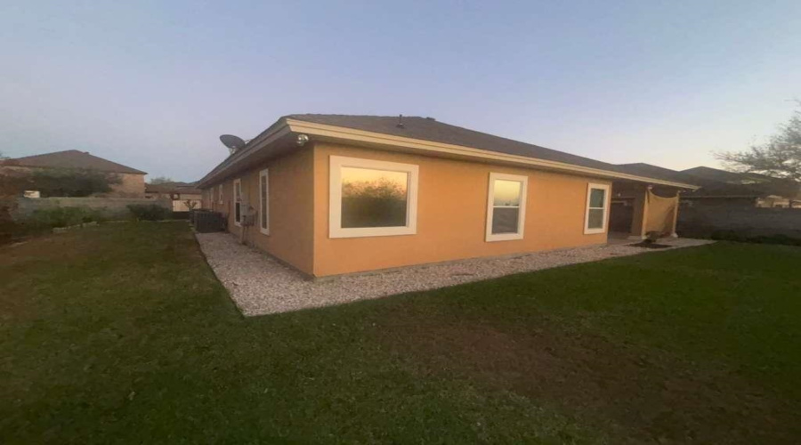 1105 Coahuila Loop, Laredo, Texas 78045, 5 Bedrooms Bedrooms, 8 Rooms Rooms,3 BathroomsBathrooms,Residential,For Sale,1105 Coahuila Loop,20261228