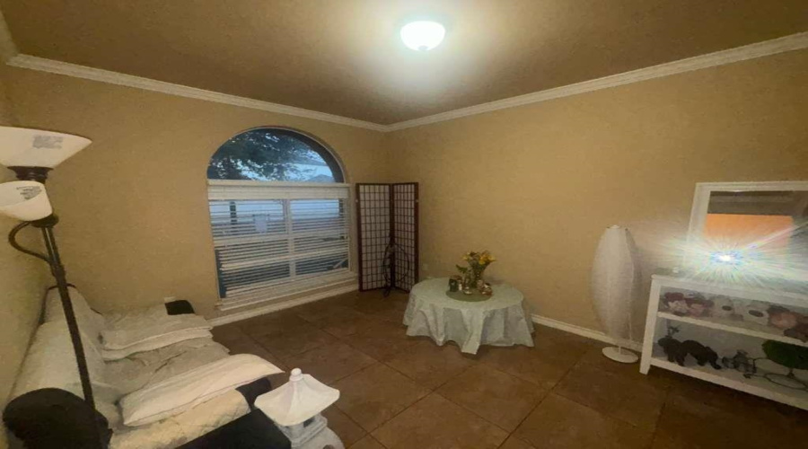 1105 Coahuila Loop, Laredo, Texas 78045, 5 Bedrooms Bedrooms, 8 Rooms Rooms,3 BathroomsBathrooms,Residential,For Sale,1105 Coahuila Loop,20261228