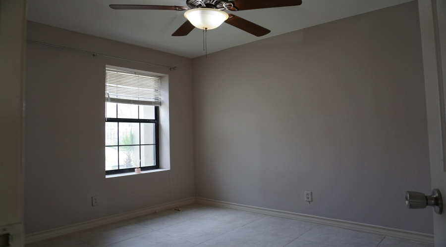 8810 Crossway Dr, Laredo, Texas 78045, 3 Bedrooms Bedrooms, 5 Rooms Rooms,2 BathroomsBathrooms,Residential,For Rent,8810 Crossway Dr,20261229