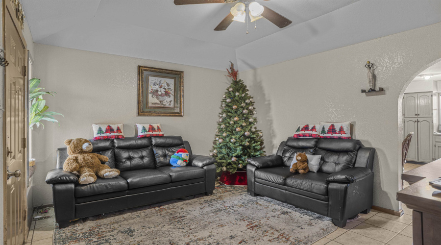 4310 Marcella Ave, Laredo, Texas 78041, ,Multi-family,For Sale,4310 Marcella Ave,20261015
