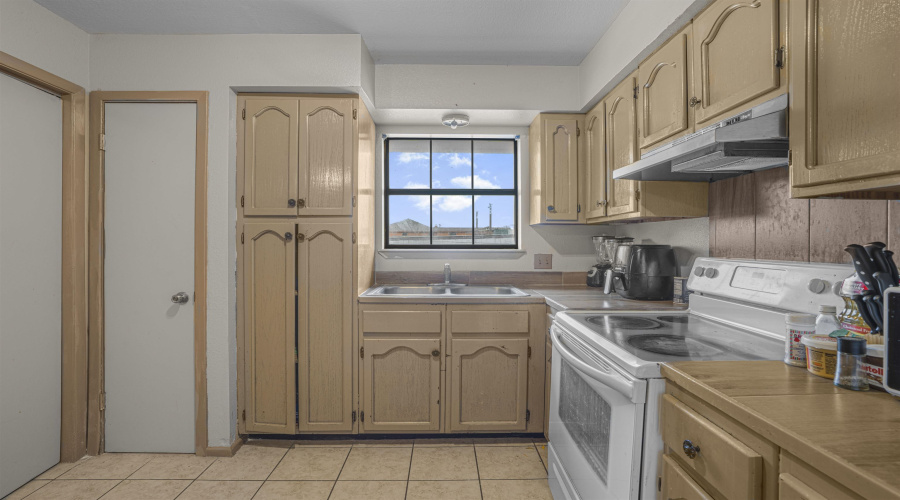 4310 Marcella Ave, Laredo, Texas 78041, ,Multi-family,For Sale,4310 Marcella Ave,20261015