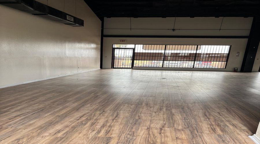 9505 Mines Rd, Laredo, Texas 78045, 1 Room Rooms,2 BathroomsBathrooms,Commercial retail/office,For Rent,9505 Mines Rd,20261236