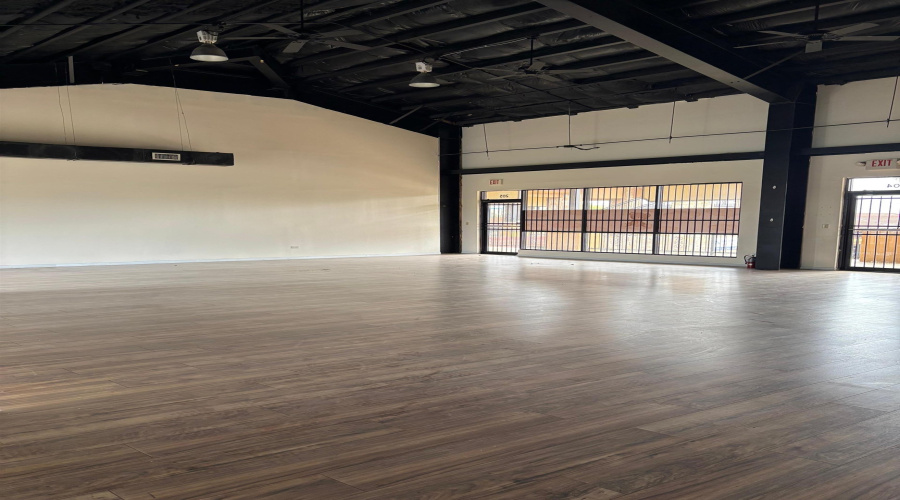 9505 Mines Rd, Laredo, Texas 78045, 1 Room Rooms,2 BathroomsBathrooms,Commercial retail/office,For Rent,9505 Mines Rd,20261236