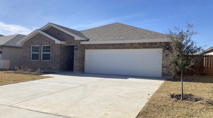 1426 Key Deer Dr., LAREDO, Texas 78045, 4 Bedrooms Bedrooms, 7 Rooms Rooms,2 BathroomsBathrooms,Residential,For Rent,1426 Key Deer Dr.,20261235