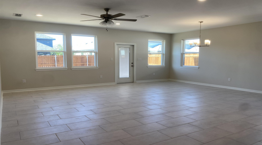 1426 Key Deer Dr., LAREDO, Texas 78045, 4 Bedrooms Bedrooms, 7 Rooms Rooms,2 BathroomsBathrooms,Residential,For Rent,1426 Key Deer Dr.,20261235