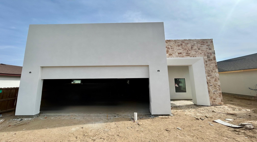 1417 Los Estribos Dr., Laredo, Texas 78046, 3 Bedrooms Bedrooms, 5 Rooms Rooms,2 BathroomsBathrooms,Residential,For Sale,1417 Los Estribos Dr.,20261237