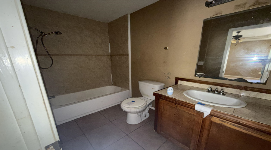 410 E Amada St, Hebbronville, Texas 78361, 4 Bedrooms Bedrooms, 6 Rooms Rooms,2 BathroomsBathrooms,Residential,For Sale,410 E Amada St,20261238