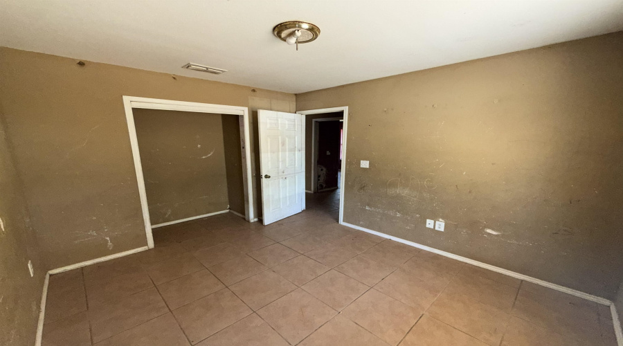 410 E Amada St, Hebbronville, Texas 78361, 4 Bedrooms Bedrooms, 6 Rooms Rooms,2 BathroomsBathrooms,Residential,For Sale,410 E Amada St,20261238