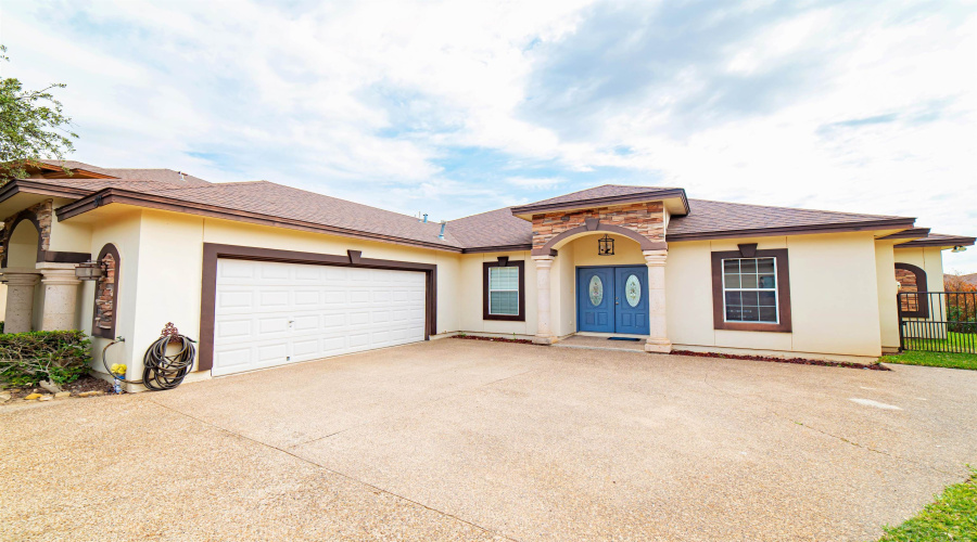 507 Scissor Tail Cir, Laredo, Texas 78045, 3 Bedrooms Bedrooms, 6 Rooms Rooms,2 BathroomsBathrooms,Residential,For Sale,507 Scissor Tail Cir,20260988