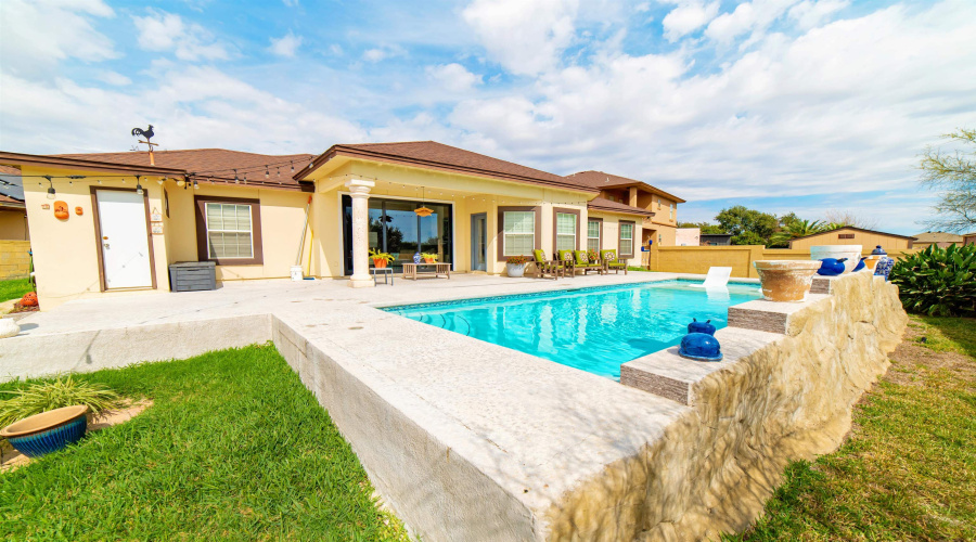 507 Scissor Tail Cir, Laredo, Texas 78045, 3 Bedrooms Bedrooms, 6 Rooms Rooms,2 BathroomsBathrooms,Residential,For Sale,507 Scissor Tail Cir,20260988