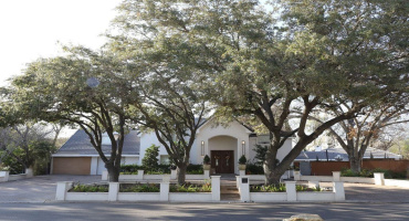 502 Surrey Rd, Laredo, Texas 78041-0000, 4 Bedrooms Bedrooms, 9 Rooms Rooms,4 BathroomsBathrooms,Residential,For Sale,502 Surrey Rd,20261241