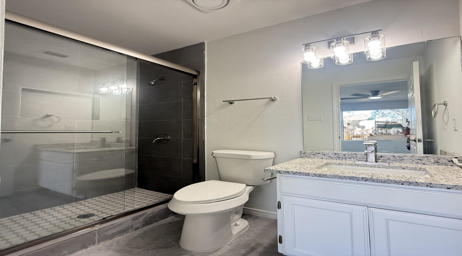 1946 Denmark Ln, Laredo, Texas 78045, 3 Bedrooms Bedrooms, 5 Rooms Rooms,2 BathroomsBathrooms,Residential,For Sale,1946 Denmark Ln,20261246