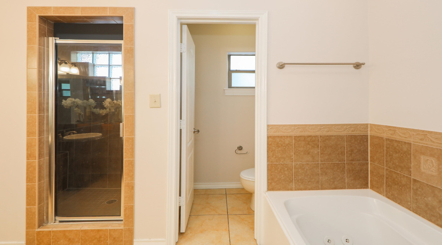 707 St James Dr, Laredo, Texas 78041, 3 Bedrooms Bedrooms, 5 Rooms Rooms,3 BathroomsBathrooms,Residential,For Rent,707 St James Dr,20261248