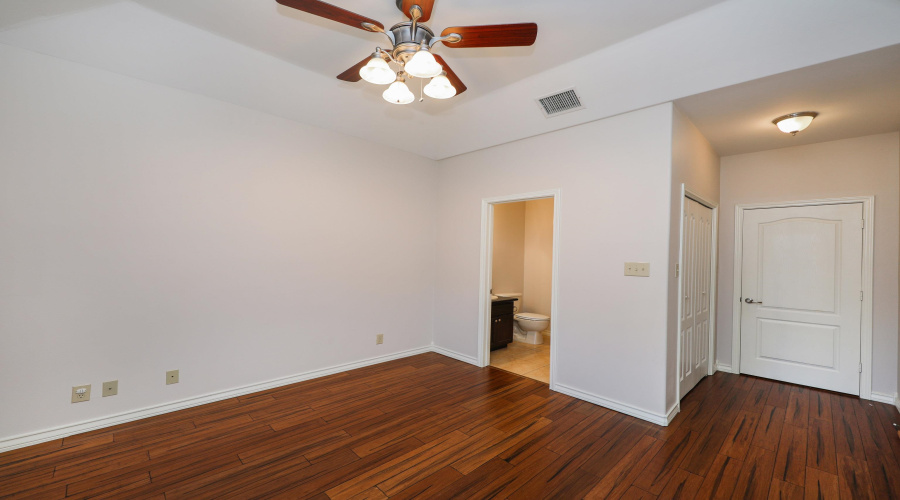 707 St James Dr, Laredo, Texas 78041, 3 Bedrooms Bedrooms, 5 Rooms Rooms,3 BathroomsBathrooms,Residential,For Rent,707 St James Dr,20261248