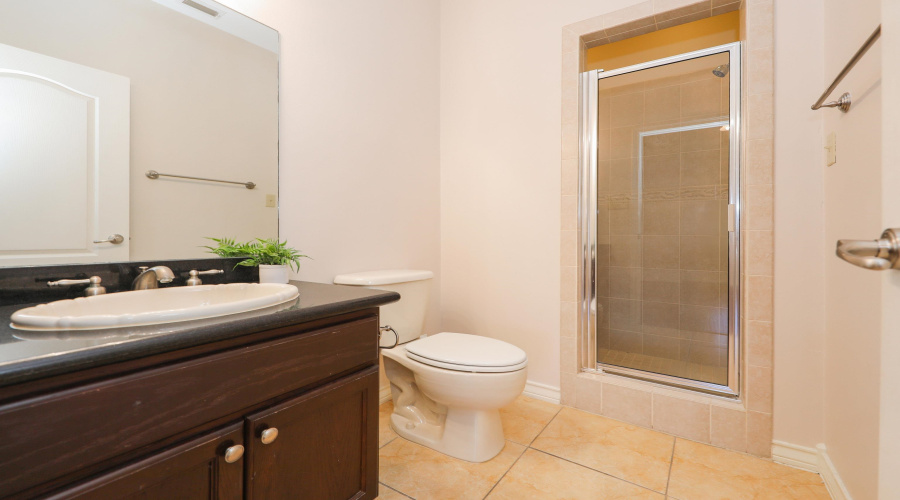 707 St James Dr, Laredo, Texas 78041, 3 Bedrooms Bedrooms, 5 Rooms Rooms,3 BathroomsBathrooms,Residential,For Rent,707 St James Dr,20261248