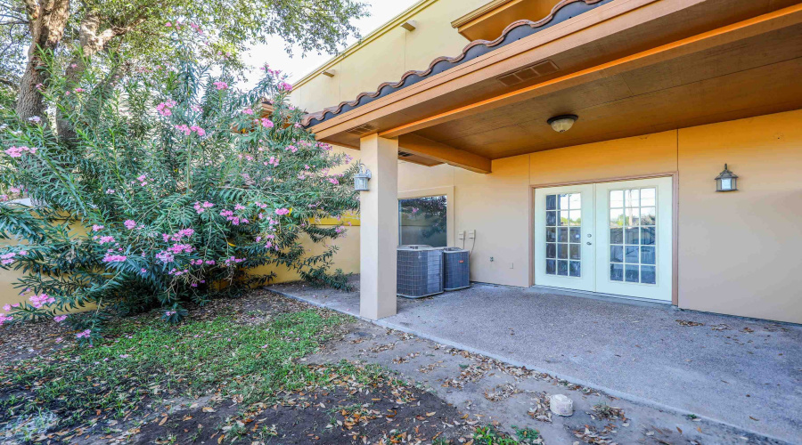 707 St James Dr, Laredo, Texas 78041, 3 Bedrooms Bedrooms, 5 Rooms Rooms,3 BathroomsBathrooms,Residential,For Rent,707 St James Dr,20261248